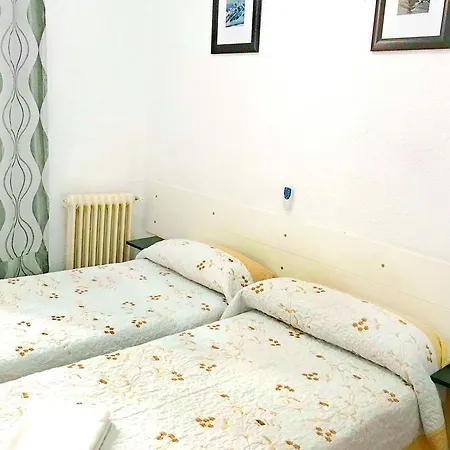 בית הארחה Arcos מדריד