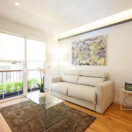 Gran Via Apartment *