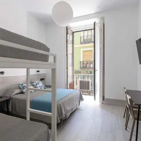 Guest house Castilla Ii Puerta Del Sol 2*