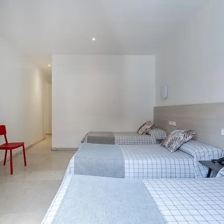 Castilla Ii Puerta Del Sol Гостевой дом 2*