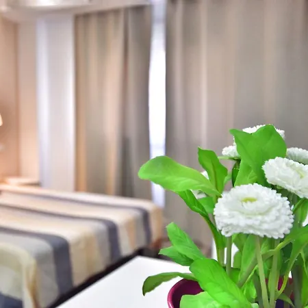 Aparthotel Eurosuite Malasana 205 3*