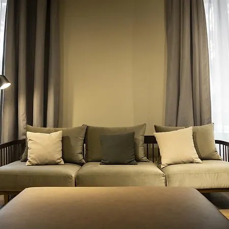 Icon Embassy Madri