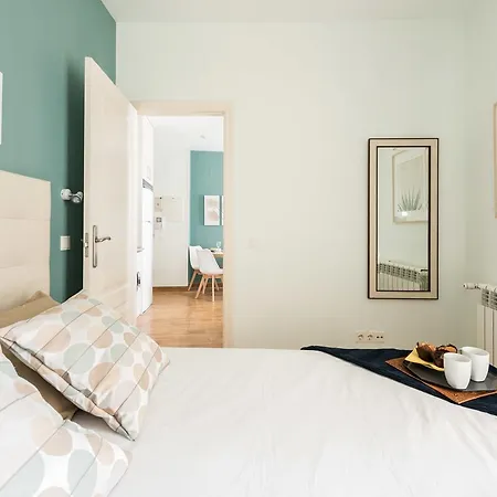 Gran Via I Santa Ana Apartment Madrid