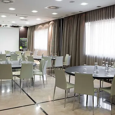 Nh Ribera Del Manzanares Madryt
