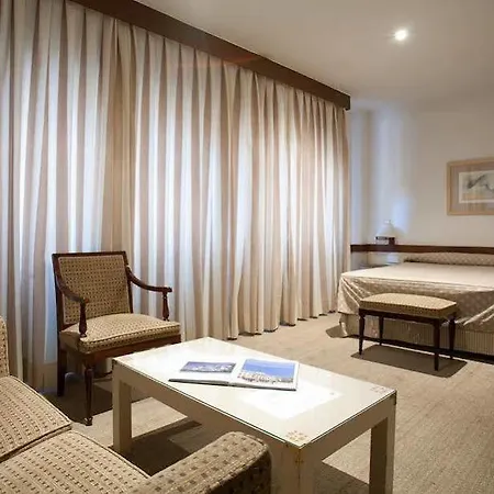Aparthotel Espahotel Plaza Basilica 3*