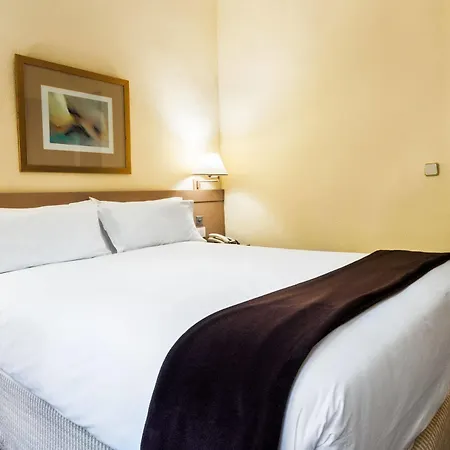 Aparthotel Espahotel Plaza Basilica 3*