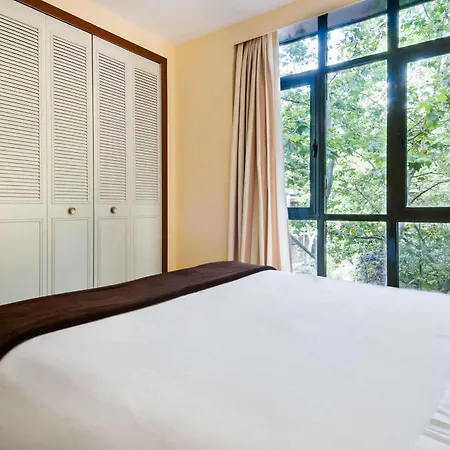 Aparthotel Espahotel Plaza Basilica