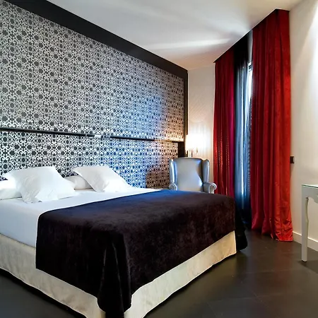 Vincci Via - 66 Hotel