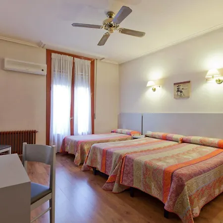 Guest house Andorra 2*