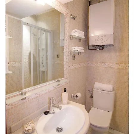 Gran Via, Behap Apartment