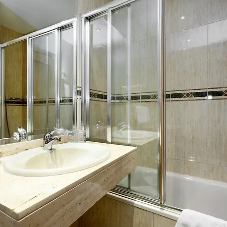 Hotel Sil & Serranos 2*