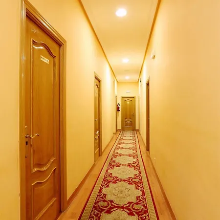 Sil & Serranos Hotel 2*