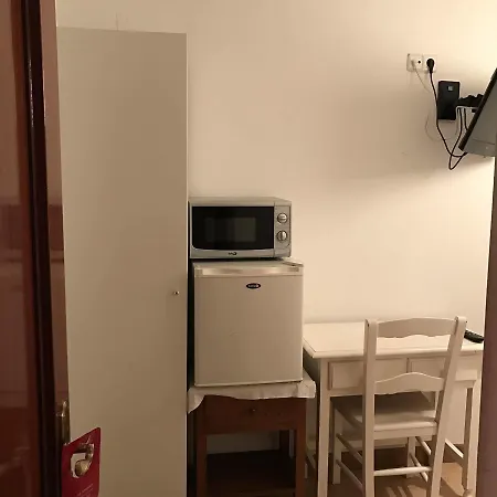 ペンション エストレージャ ホテル 2*