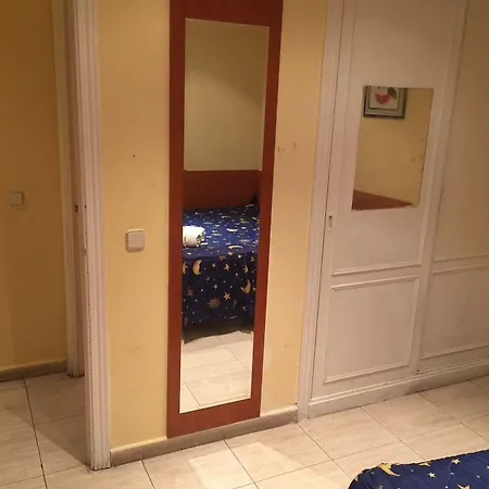 Apartamentos Sleeping In Madrid *