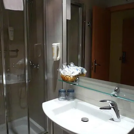 Hotel 4c Puerta Europa Madrid