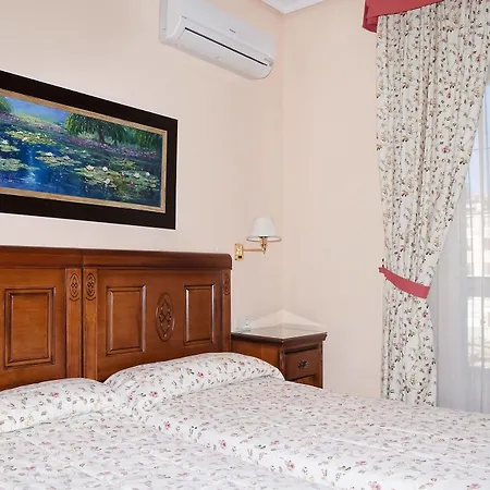 Guest house Oriente 3*