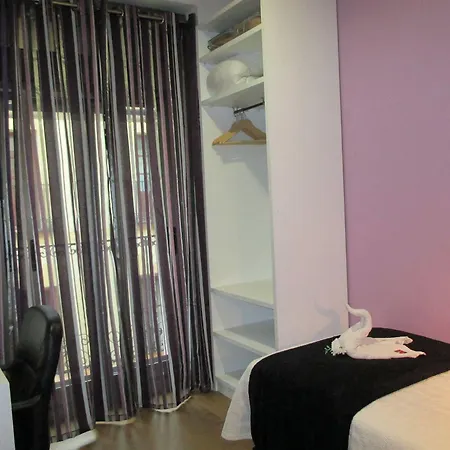 Madrid City Rooms Guest house 2*