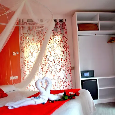 Guest house Madrid City Rooms 2*