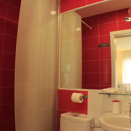 Star Hotel 2*