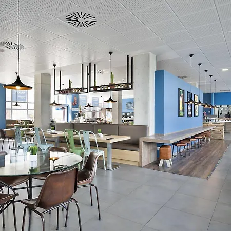 Aparthotel Airport Suites, Affiliated By Melia