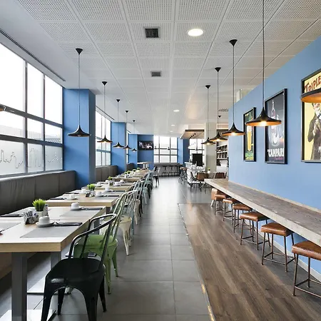 Airport Suites, Affiliated By Melia