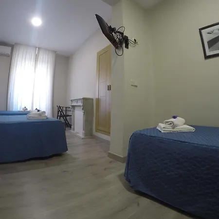 El Pilar Guest house 2*