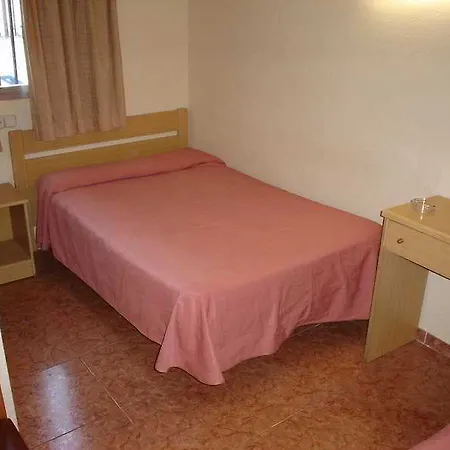 Hotel Cantabrico 2*