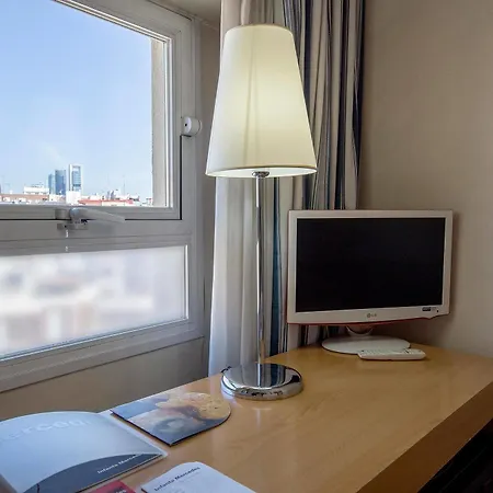 Hotel Infanta Mercedes 2*