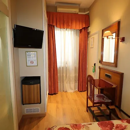 Hispano - Argentino Gran Via Penzion 3*