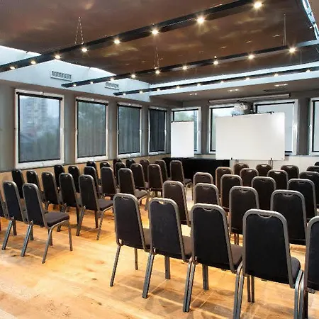 Zenit Conde De Orgaz Hotell