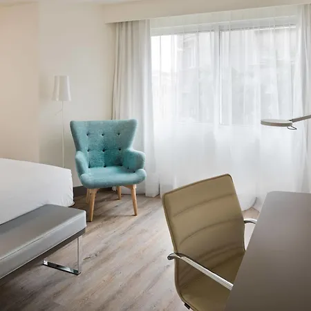 Hotel Nh Zurbano 4*