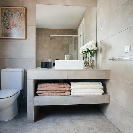 220m² 4 Slaapkamer, 3 Privé Badkamer In Salamanca *