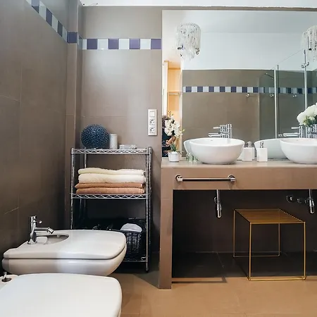 220m² 4 Slaapkamer, 3 Privé Badkamer In Salamanca *