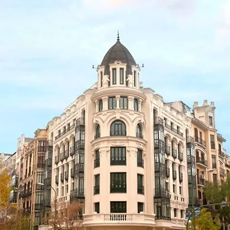 One Shot Luchana Hotel 4*