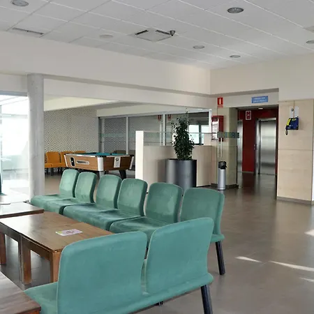 Residencia Universitaria Resa Erasmo * Madrid