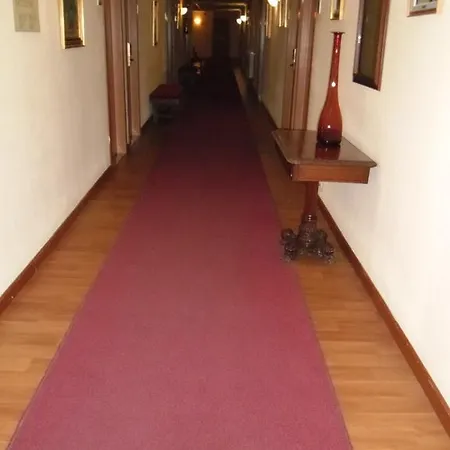 Escuela Hotel