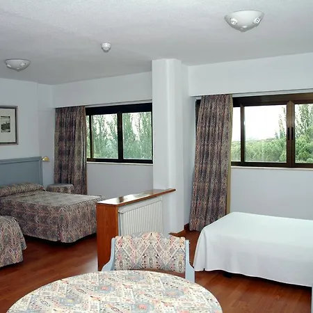 Hotel Escuela 2*