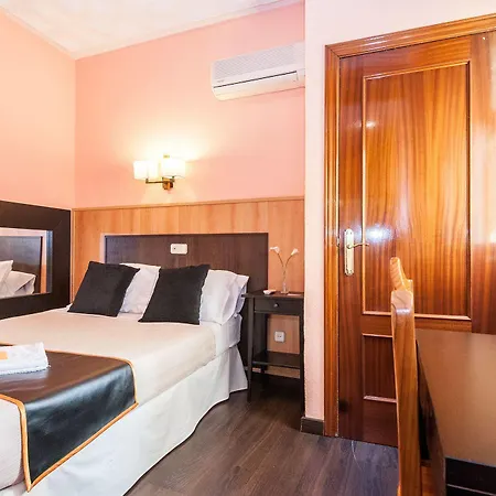 Gallardo Guest house 3*