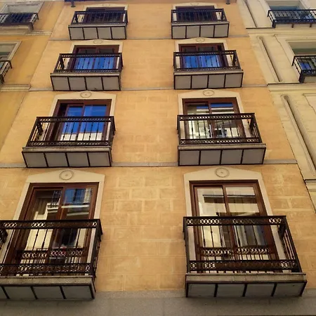 Caballero De Gracia Apartment