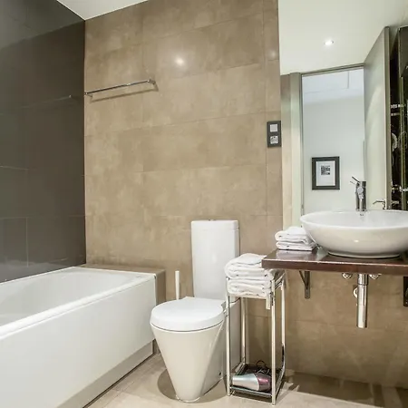Gran Via Suites