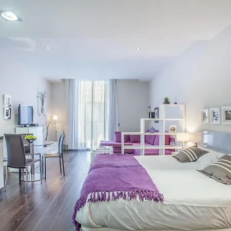 Gran Via Suites *