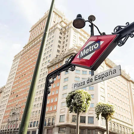 Gran Via 63 Pensjonat 3*