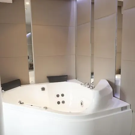 Ab设计套房公寓式酒店