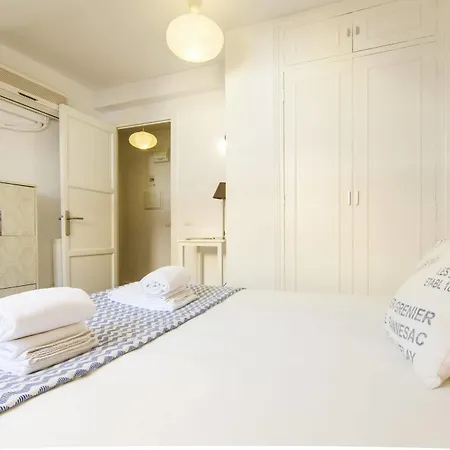 Gran Via Apartment *