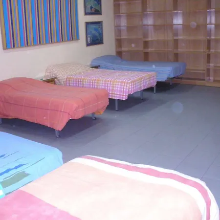 Residencia Hispania 2*