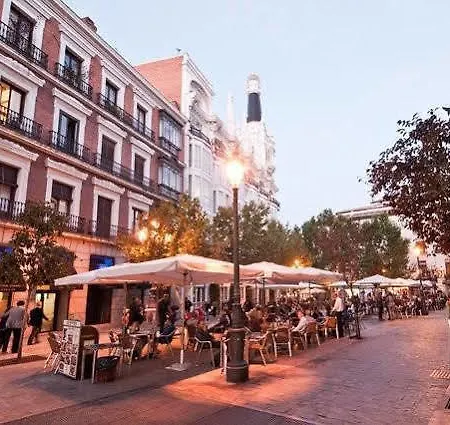L&h Plaza Santa Ana Madrid
