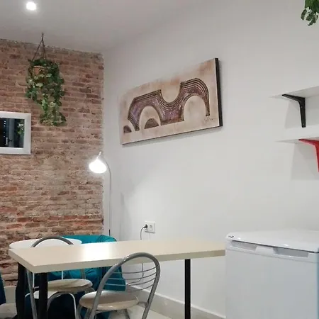 Hostel Grupo Rh - Hostel Madrid
