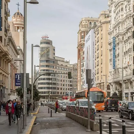 Luxury Golden Next To Gran Via! Madrid