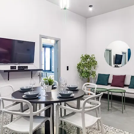 Chueca I Apartment