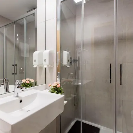 Cervelo Guest house 2*